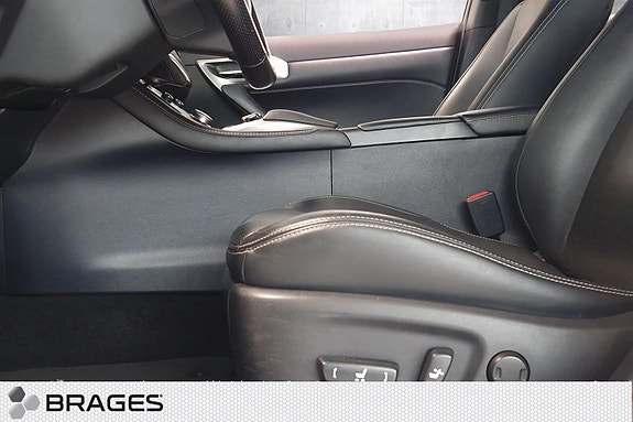 Lexus CT200h 21 of 28
