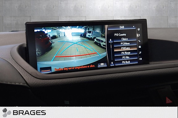 Lexus CT200h 15 of 28