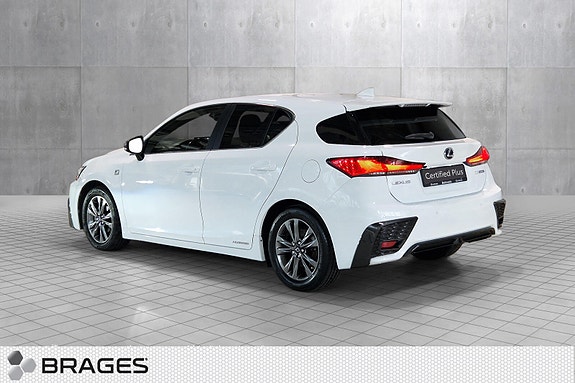 Lexus CT200h 3 of 28