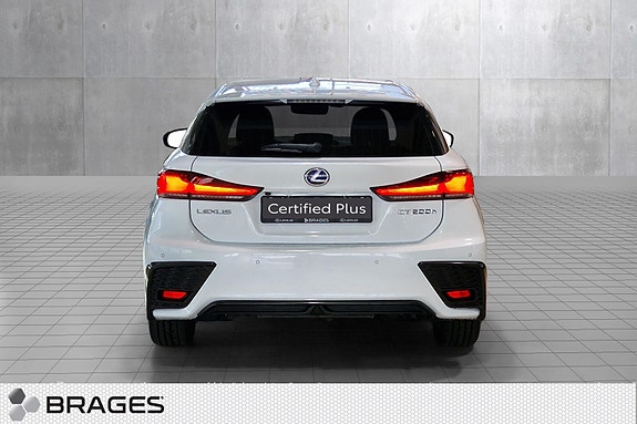 Lexus CT200h 4 of 28
