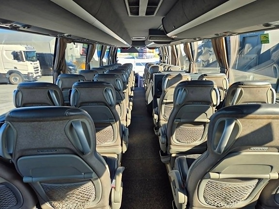 Volvo 9900 8 of 12