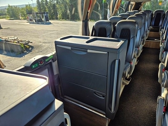Volvo 9900 10 of 12