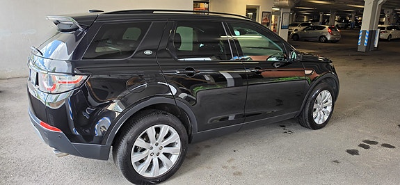 Land Rover Discovery Sport 3 of 30