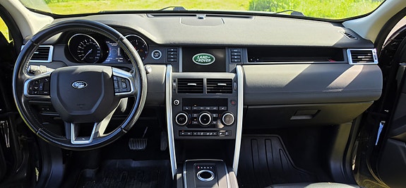 Land Rover Discovery Sport 14 of 30