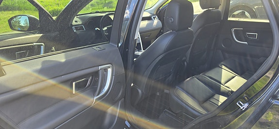 Land Rover Discovery Sport 17 of 30