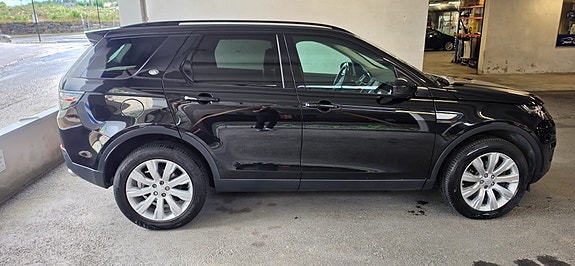 Land Rover Discovery Sport 2 of 30
