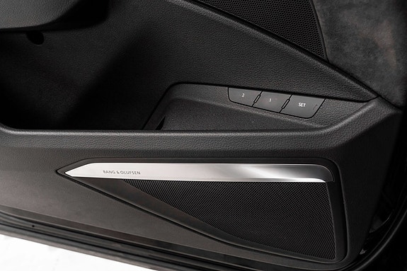 Audi e-tron S 18 of 28