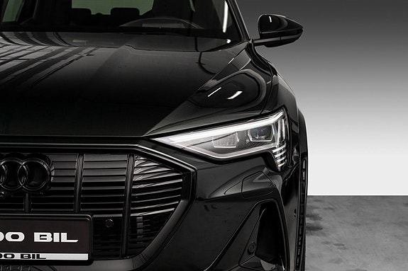 Audi e-tron S 4 of 28