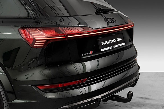 Audi e-tron S 8 of 28