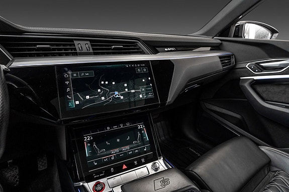Audi e-tron S 12 of 28