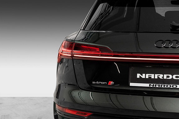 Audi e-tron S 6 of 28