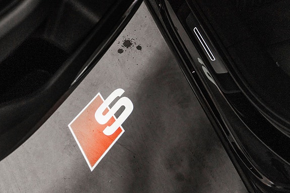Audi e-tron S 24 of 28