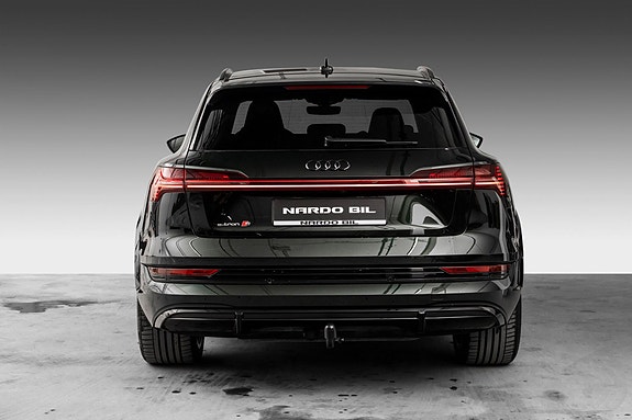 Audi e-tron S 5 of 28
