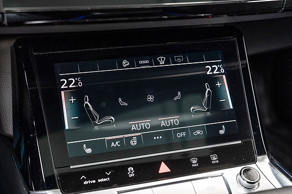 Audi e-tron S 16 of 28