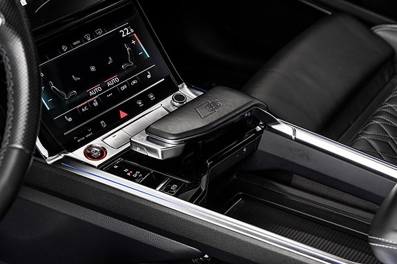 Audi e-tron S 19 of 28