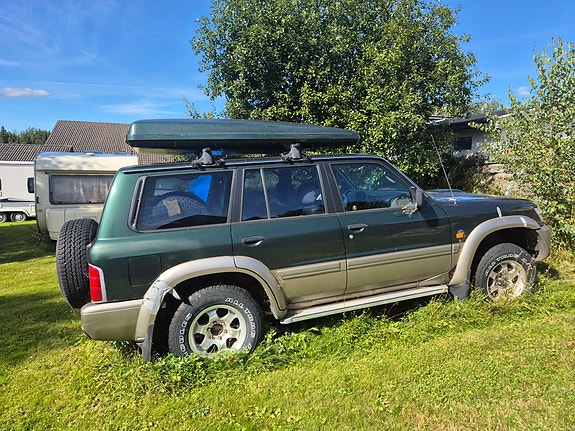 Nissan Patrol 2 of 16