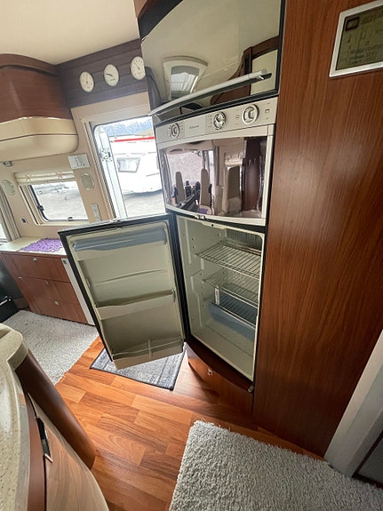 Hymer HYMERMOBIL S 830 Meget velholdt / Støttelabber / Skinninteriør 19 of 30