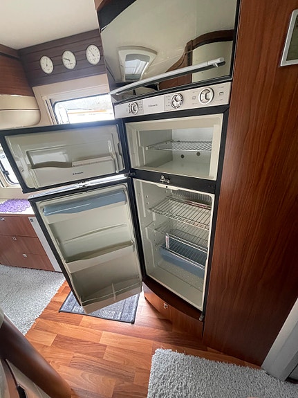 Hymer HYMERMOBIL S 830 Meget velholdt / Støttelabber / Skinninteriør 20 of 30