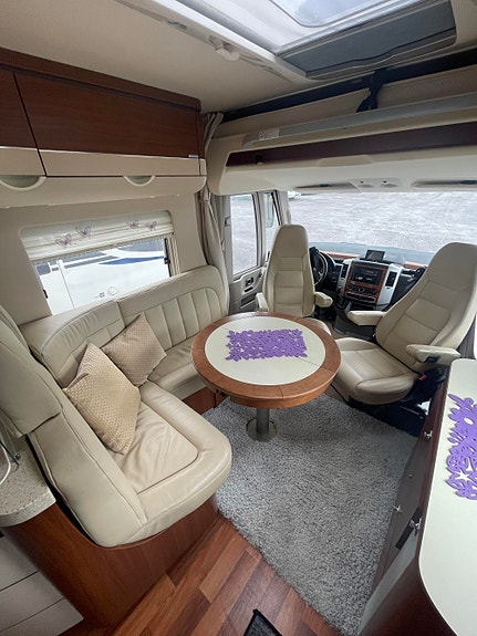 Hymer HYMERMOBIL S 830 Meget velholdt / Støttelabber / Skinninteriør 13 of 30