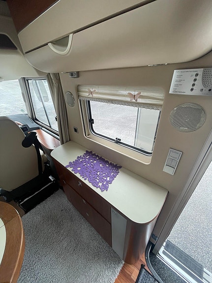 Hymer HYMERMOBIL S 830 Meget velholdt / Støttelabber / Skinninteriør 15 of 30