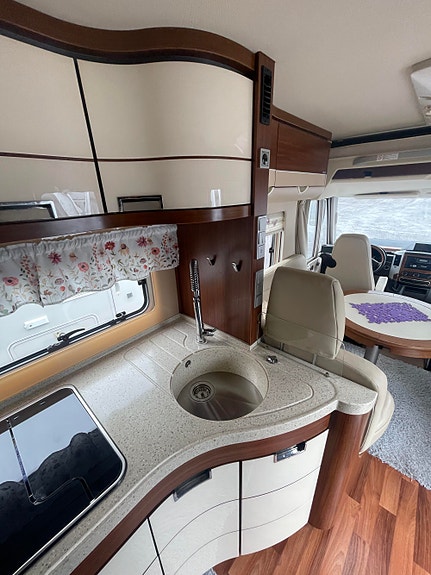 Hymer HYMERMOBIL S 830 Meget velholdt / Støttelabber / Skinninteriør 23 of 30