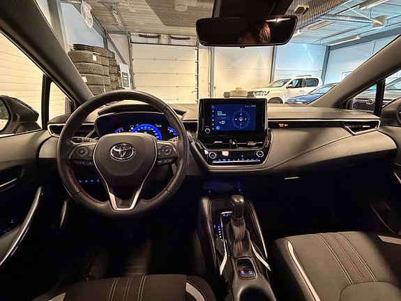 Toyota Corolla 18 of 29
