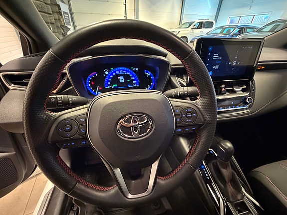 Toyota Corolla 16 of 29