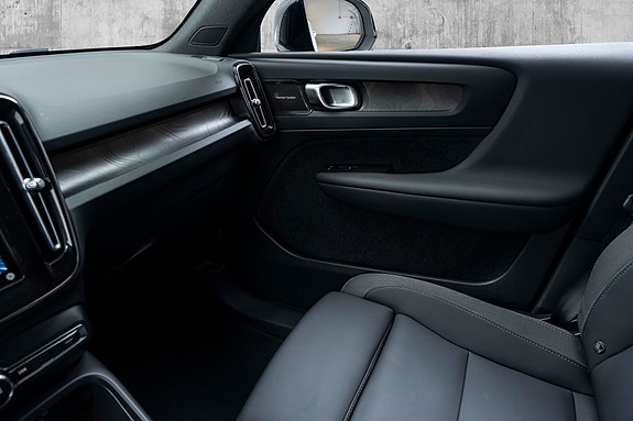 Volvo C40 15 of 30