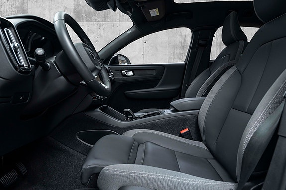 Volvo C40 12 of 30