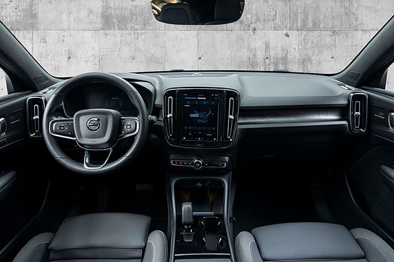 Volvo C40 11 of 30