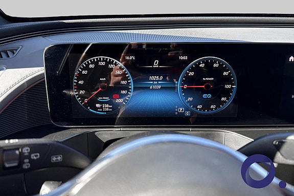 Mercedes-Benz EQC400 30 of 30