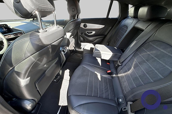 Mercedes-Benz EQC400 21 of 30