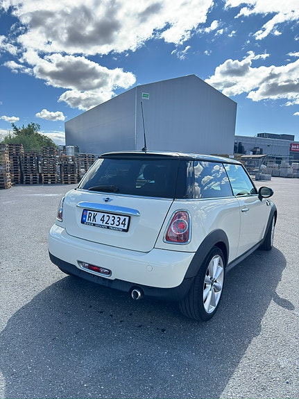 MINI Cooper 5 of 16