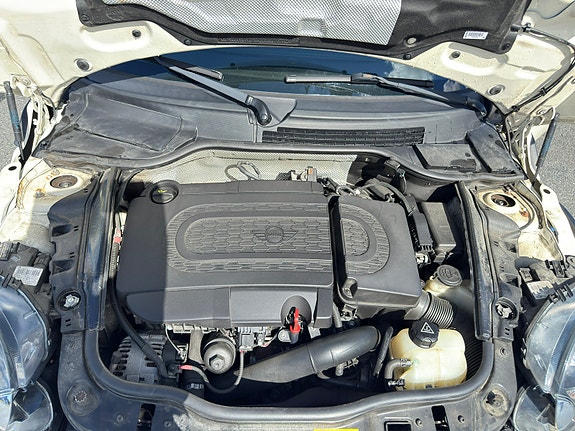 MINI Cooper 16 of 16
