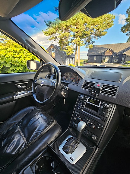 Volvo XC90 7 of 30