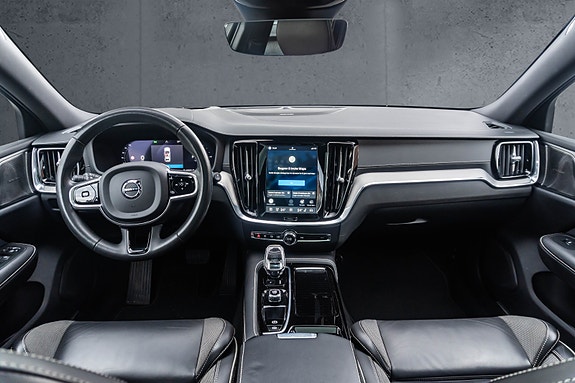Volvo V60 14 of 30