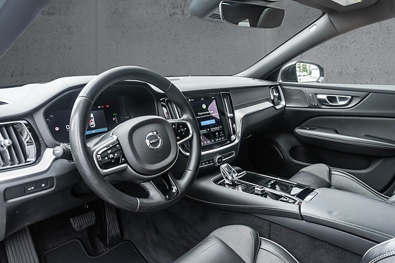 Volvo V60 15 of 30