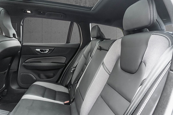 Volvo V60 19 of 30