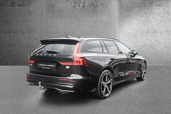 Volvo V60 9 of 30