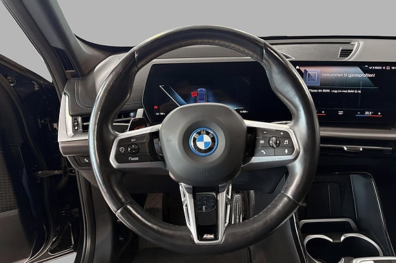 BMW iX1 14 of 29