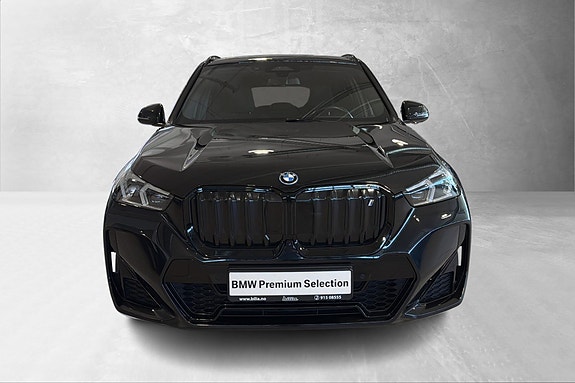 BMW iX1 2 of 29