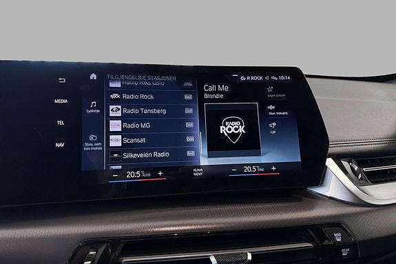 BMW iX1 19 of 29