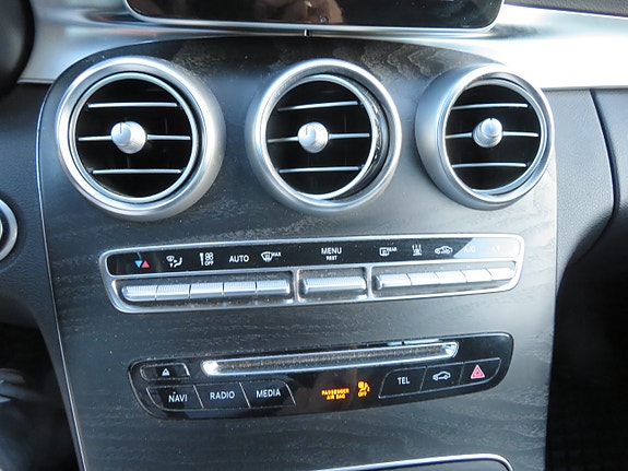 Mercedes-Benz C350 e 18 of 28