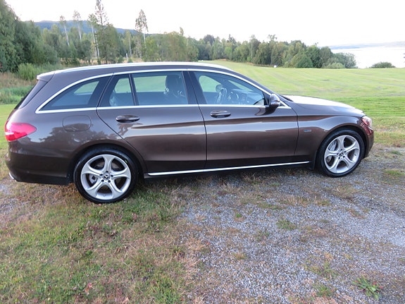 Mercedes-Benz C350 e 2 of 28