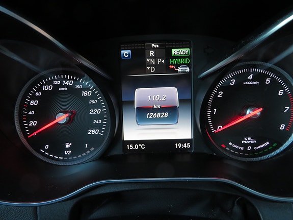 Mercedes-Benz C350 e 13 of 28