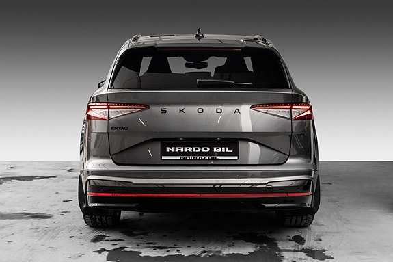 Skoda Enyaq RS 8 of 25