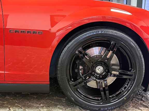 Chevrolet Camaro 10 of 30