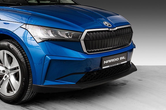 Skoda Enyaq 2 of 21