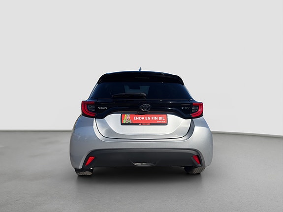 Toyota Yaris 4 of 26