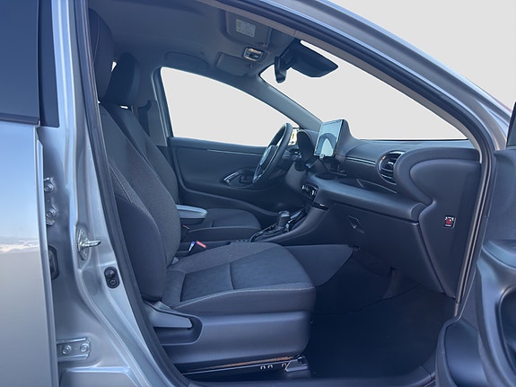 Toyota Yaris 21 of 26